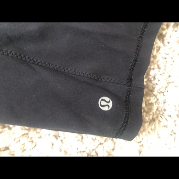 Lulu lemon tank top and shorts - Picture 8 of 8